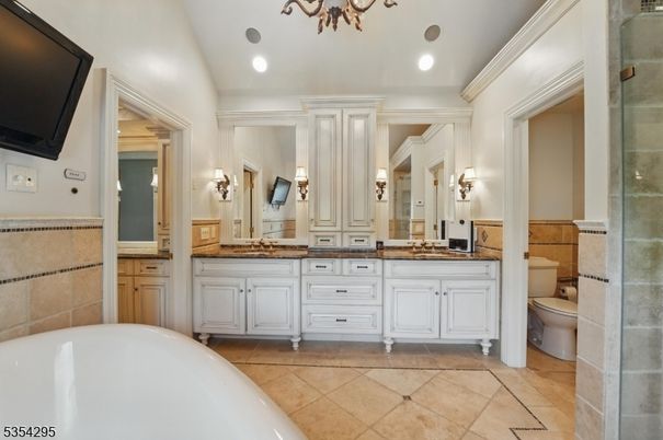 Bathroom, Dual Sink Vanities, Free Standing Baths, Glass Shower, Interior, Recessed Lighting