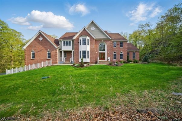 Backyard, Exterior, Facade, Brick Facade, Brick Traditional