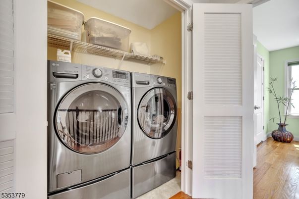 Interior, Utility Closets, Washer, Wood Texture Flooring