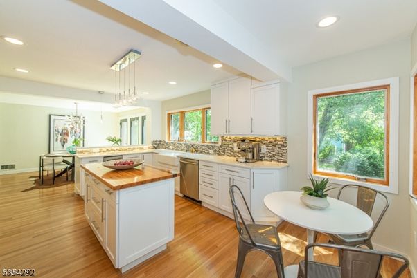 Dining room, Interior, Kitchen, Pendant Lights, Recessed Lighting, Wood Texture Flooring