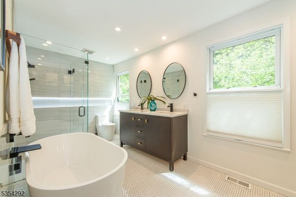 Bathroom, Free Standing Baths, Glass Shower, Interior, Recessed Lighting