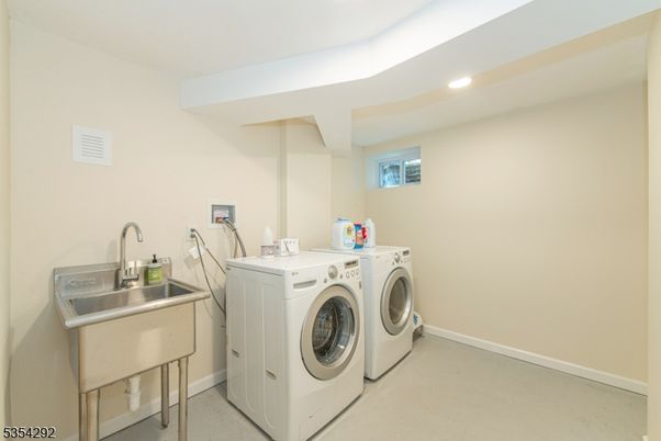 Interior, Recessed Lighting, Washer