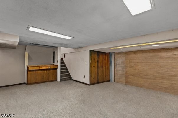 Empty room, Interior, Recessed Lighting, Wooden Walls