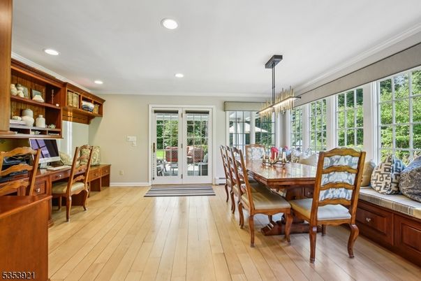 Chandelier, Dining room, Interior, Recessed Lighting, Wood Texture Flooring