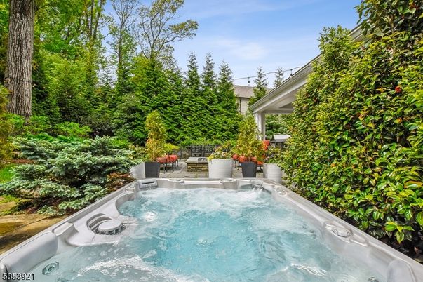 Exterior, Hot Tub