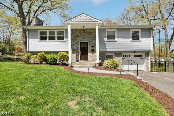 Attached, Exterior, Facade, Raised Ranch