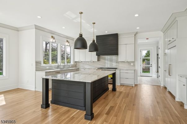 Interior, Kitchen, Pendant Lights, Recessed Lighting, Wood Texture Flooring
