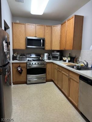 Interior, Kitchen, Stainless Steel Appliances