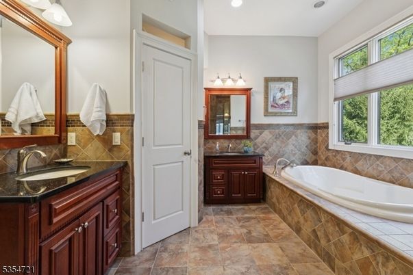 Bathroom, Interior, Recessed Lighting, Tile Countertops