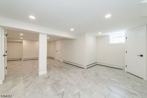 Empty room, Interior, Marble, Recessed Lighting