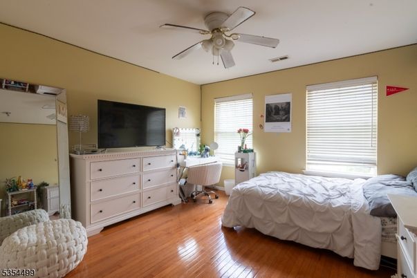 Bedroom, Home Office, Interior, Wood Texture Flooring