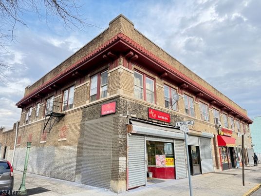 Exterior, Facade, Chicago School