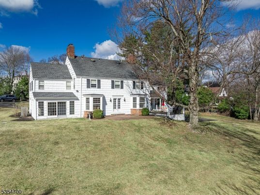 Backyard, Exterior, Facade, Cape Cod