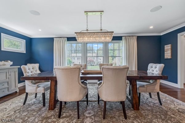 Chandelier, Dining room, Interior, Recessed Lighting, Wood Texture Flooring
