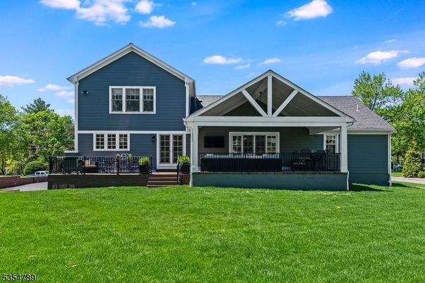 Backyard, Exterior, Facade, American Craftsman