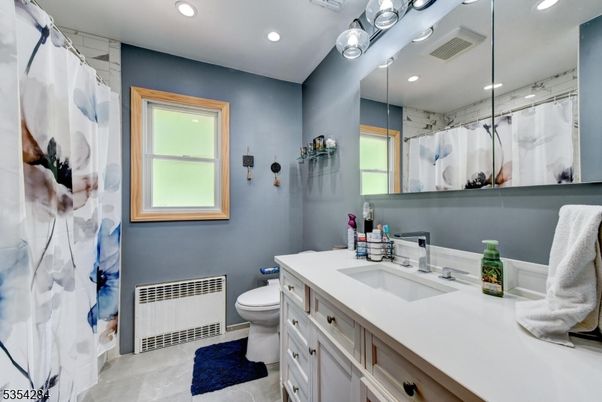 Bathroom, Interior, Recessed Lighting
