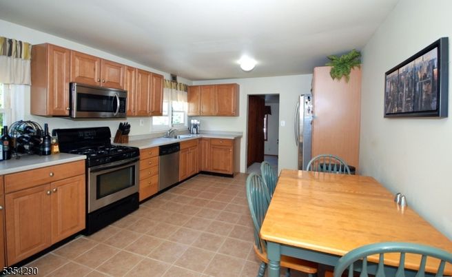 Dining room, Interior, Kitchen, Stainless Steel Appliances