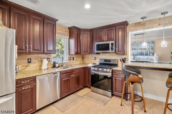 Interior, Kitchen, Pendant Lights, Recessed Lighting, Stainless Steel Appliances