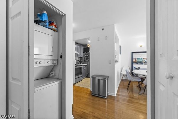 Dining room, Interior, Kitchen, Utility Closets, Washer, Wood Texture Flooring