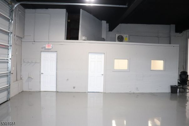 Garage, Interior