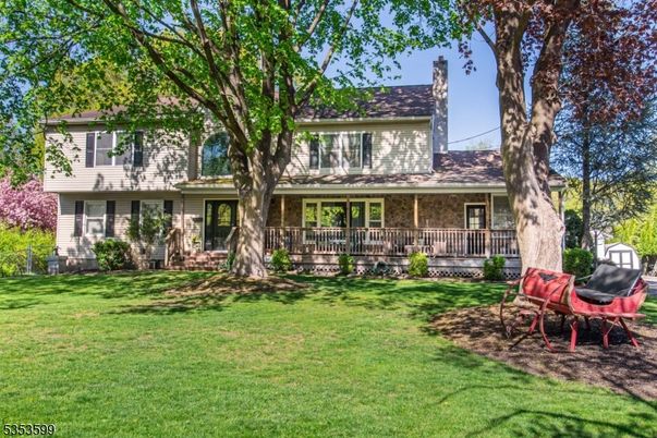 Backyard, Exterior, Facade, American Foursquare