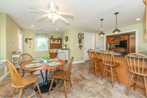 Dining room, Interior, Kitchen, Pendant Lights, Recessed Lighting, Stainless Steel Appliances
