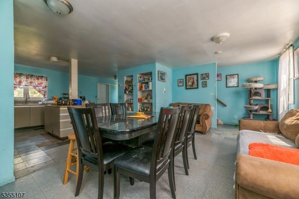 Dining room, Interior