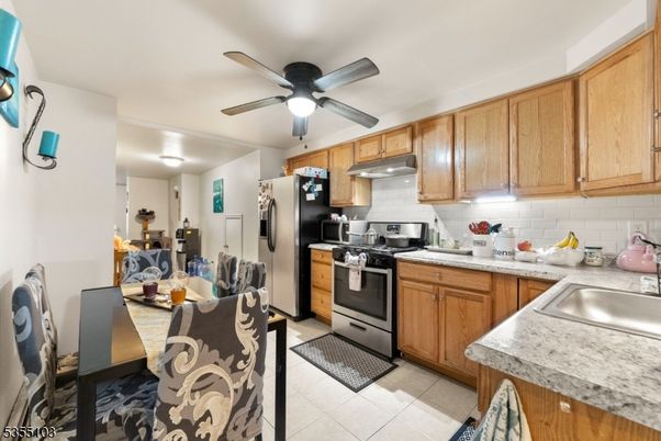 Dining room, Interior, Kitchen, Stainless Steel Appliances