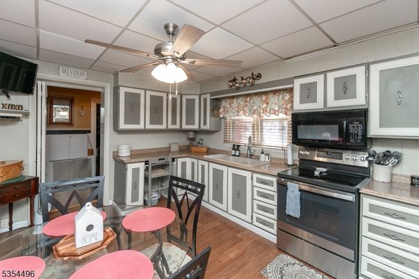 Interior, Kitchen, Wood Texture Flooring