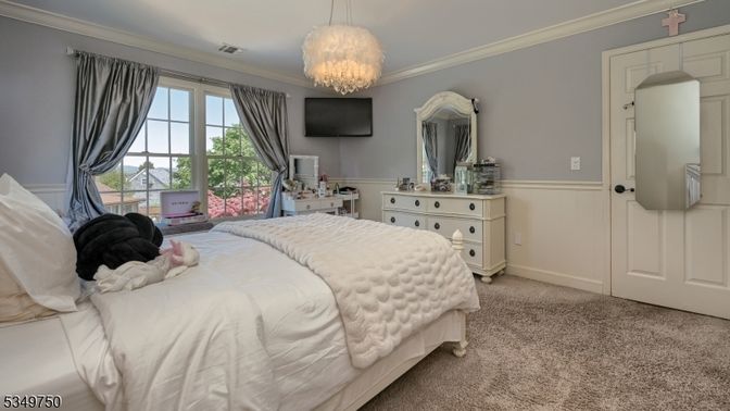 Bedroom, Chandelier, Interior, Pendant Lights