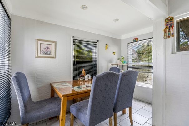 Dining room, Interior, Recessed Lighting