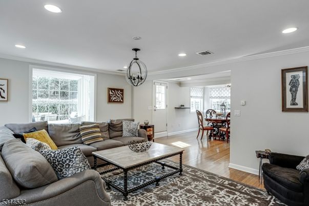 Chandelier, Dining room, Interior, Living room, Pendant Lights, Recessed Lighting, Wood Texture Flooring