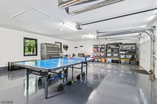 Game Room, Garage, Interior