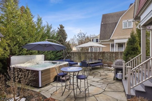 Exterior, Hot Tub
