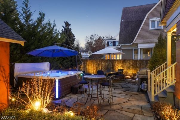 Exterior, Hot Tub