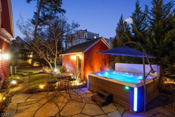 Exterior, Hot Tub