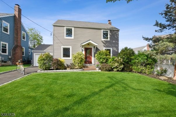 Attached, Backyard, Exterior, Facade, Georgian