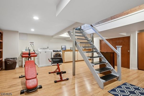 Fitness Equipment, Interior, Recessed Lighting, Wood Texture Flooring