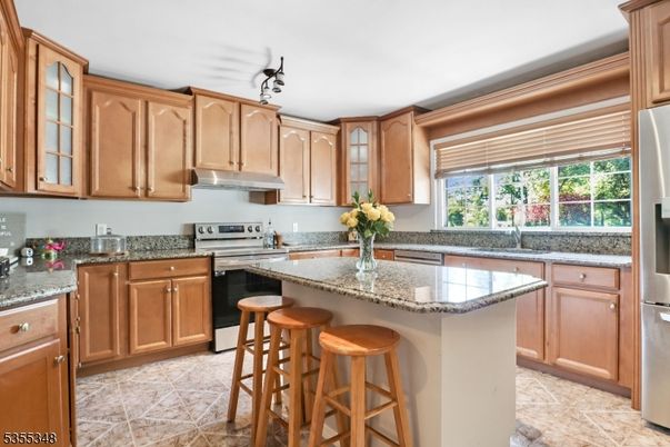 Interior, Kitchen, Stainless Steel Appliances