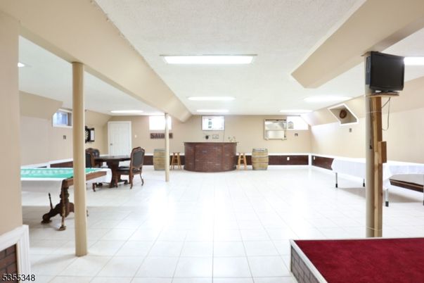 Dining room, Interior, Recessed Lighting