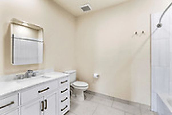 Bathroom, Dual Sink Vanities, Interior, Recessed Lighting