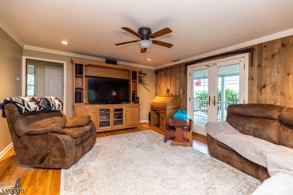 Interior, Living room, Piano, Recessed Lighting, Wood Texture Flooring