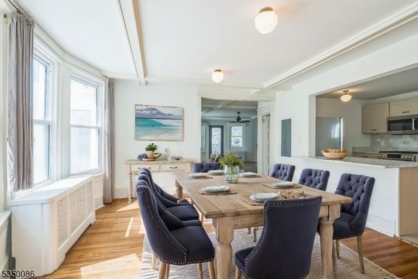 Dining room, Interior, Kitchen, Stainless Steel Appliances, Wood Texture Flooring