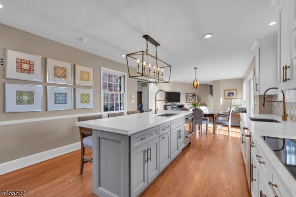 Dining room, Interior, Kitchen, Pendant Lights, Recessed Lighting, Wood Texture Flooring