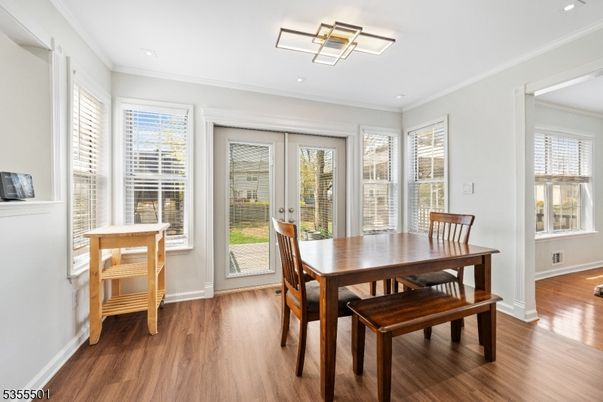 Dining room, Interior, Recessed Lighting, Wood Texture Flooring