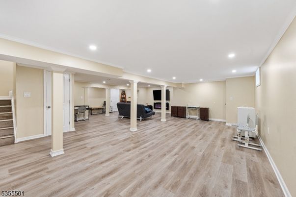 Interior, Recessed Lighting, Wood Texture Flooring