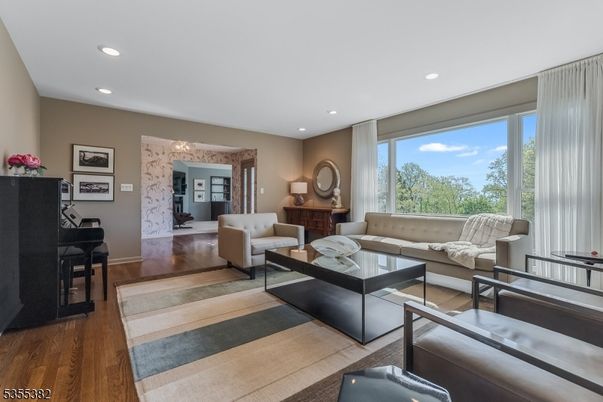 Interior, Living room, Piano, Recessed Lighting, Wood Texture Flooring