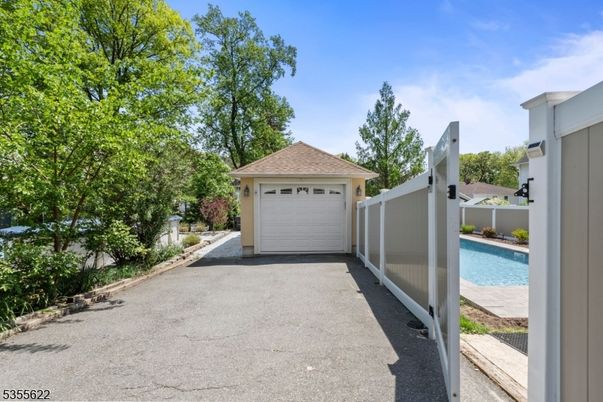 Detached Garage, Exterior, Pool