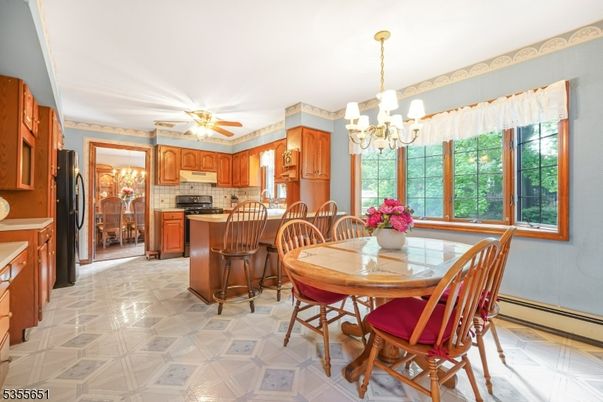 Chandelier, Dining room, Interior, Kitchen