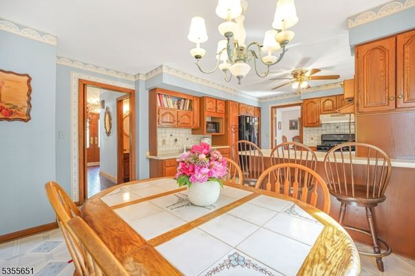 Chandelier, Dining room, Interior, Kitchen